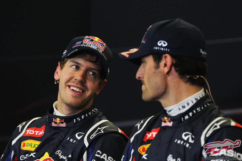 Sebastian Vettel y Mark Webber en la rueda de prensa