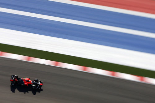 Charles Pic aborda un curva de Austin