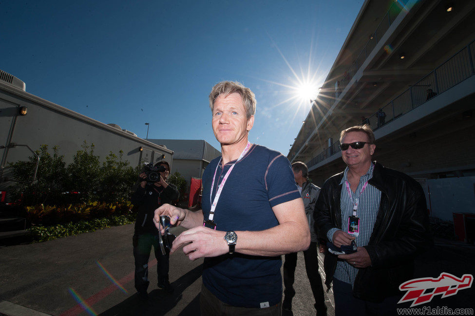 Gordon Ramsay en el 'paddock' de Austin