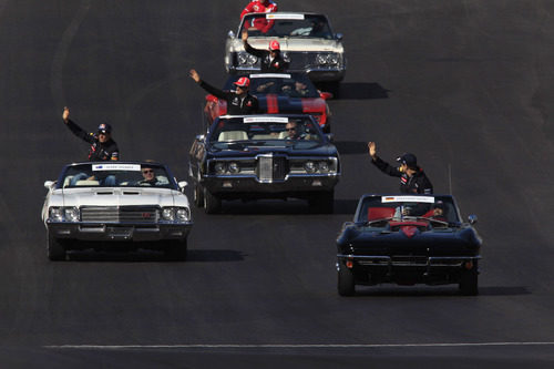 Vettel, Webber, Button y Hamilton en el 'drivers parade' de Texas