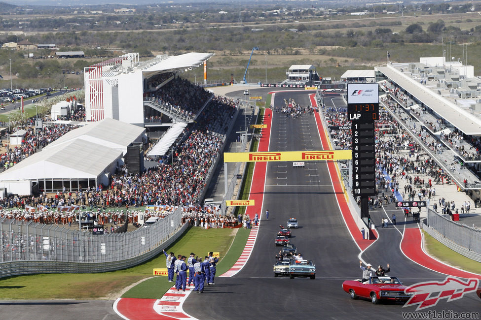 El 'drivers parade' sube hasta la primera curva del Circuito de las Américas