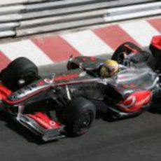 Hamilton en su McLaren