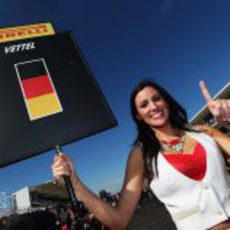 La 'pit babe' de Sebastian Vettel en la parrilla de EE.UU. 2012