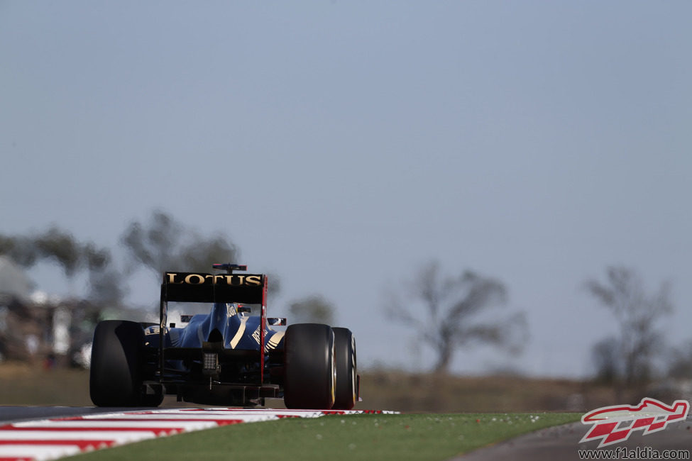 Kimi Räikkönen prueba el nuevo trazado de Austin