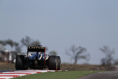 Kimi Räikkönen prueba el nuevo trazado de Austin