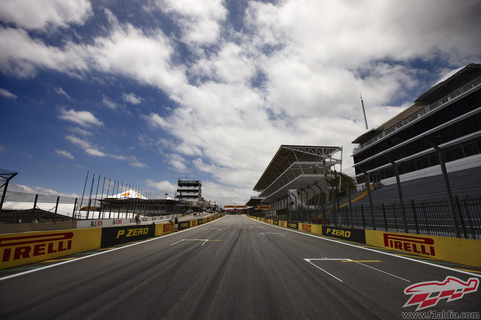 Recta principal del circuito de Interlagos