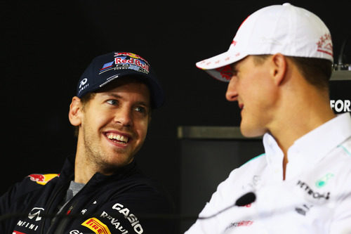 Vettel y Schumacher hablan en la rueda de prensa de la FIA el jueves en Brasil