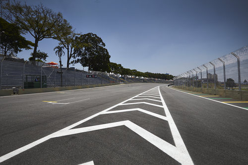 Entrada de boxes del circuito de Interlagos