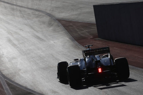 Sergio Pérez empuja su C31 en el Circuito de las Américas