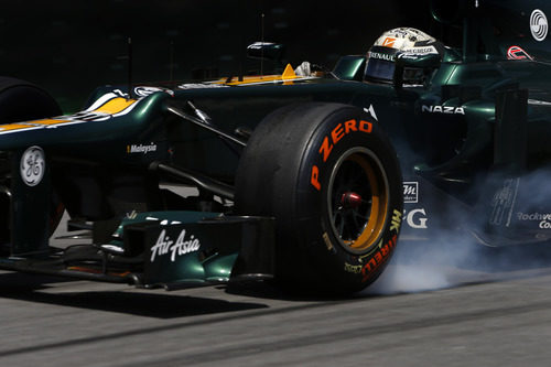 Giedo van der Garde con los neumáticos prototipo de Pirelli para 2013