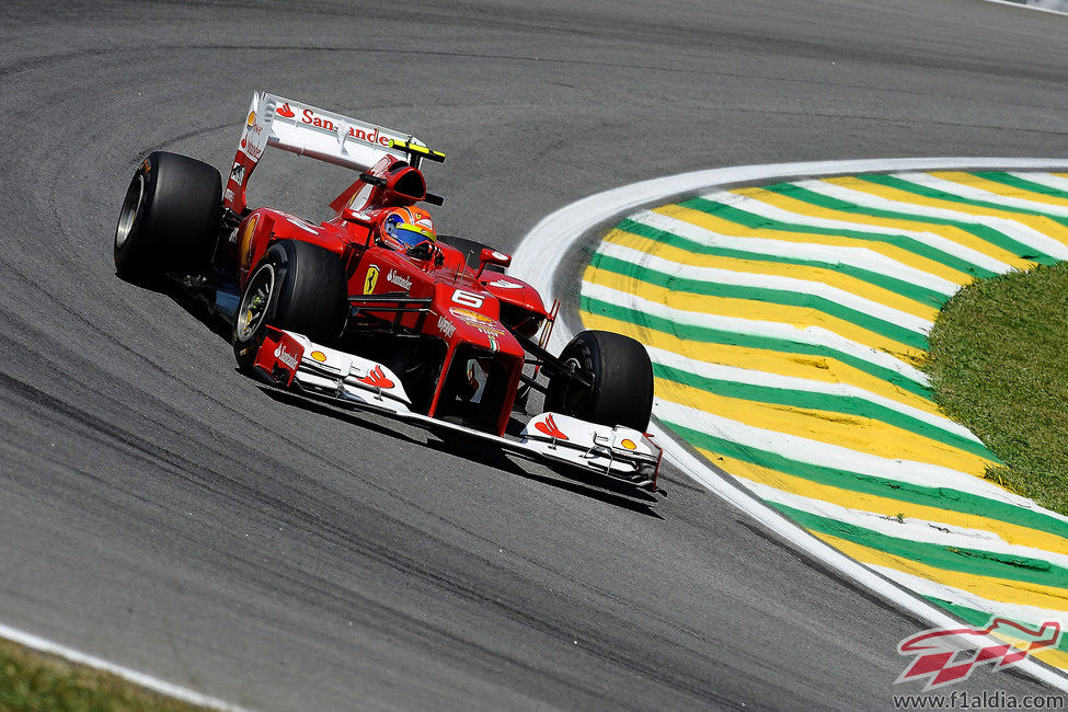 Felipe Massa parece competitivo en su circuito talismán