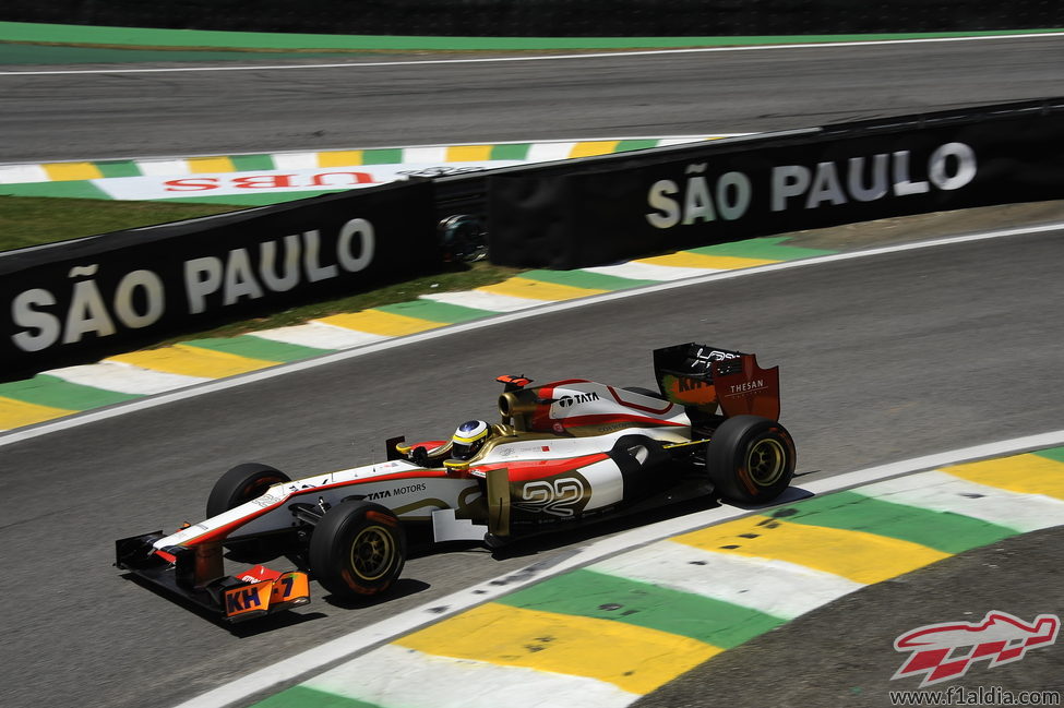 Pedro de la Rosa rueda en Interlagos con el F112