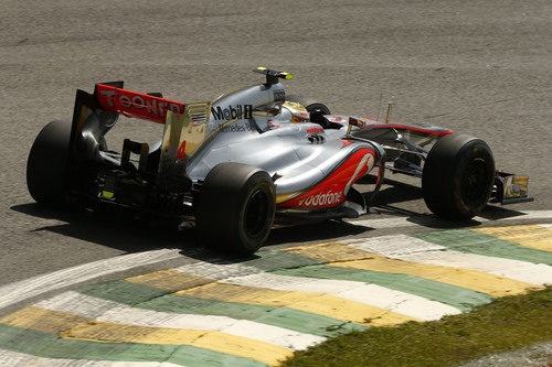 Lewis Hamilton fue el más rápido en toda la primera jornada en Brasil