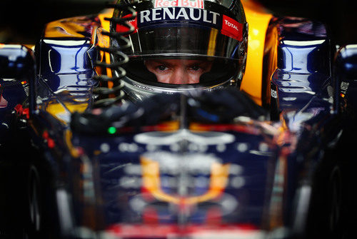 Sebastian Vettel muy concentrado en Brasil 2012