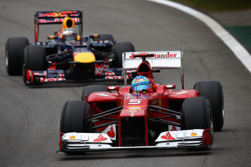 Alonso y Vettel juntos en los libres 3 de Interlagos