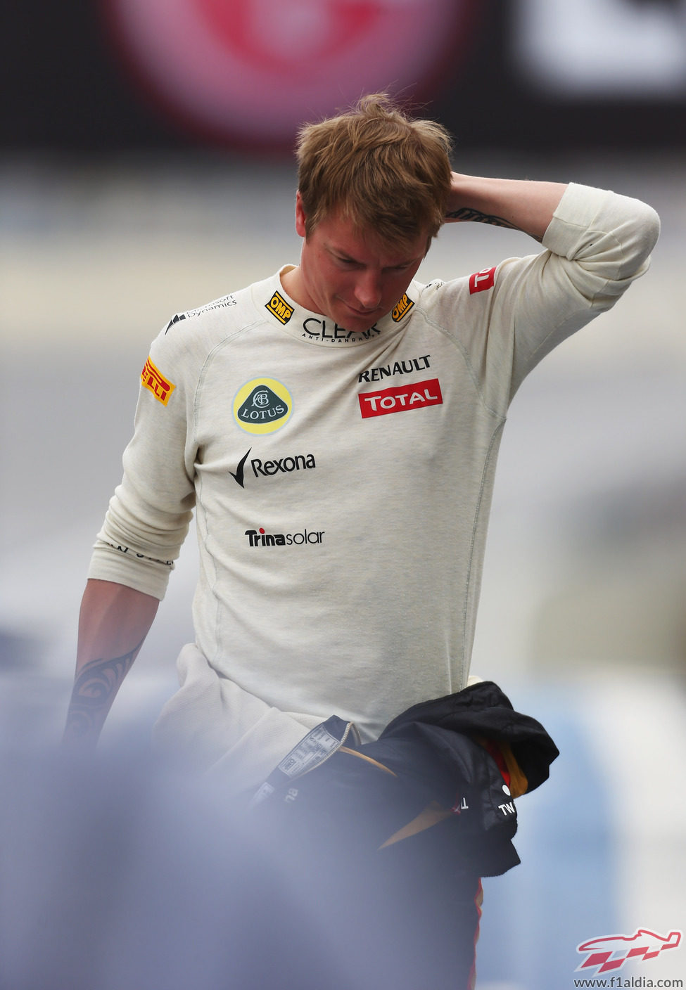 Kimi Räikkönen vuelve a boxes andando en Brasil