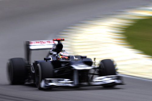 Pastor Maldonado exprimió su Williams en la clasificación de Brasil