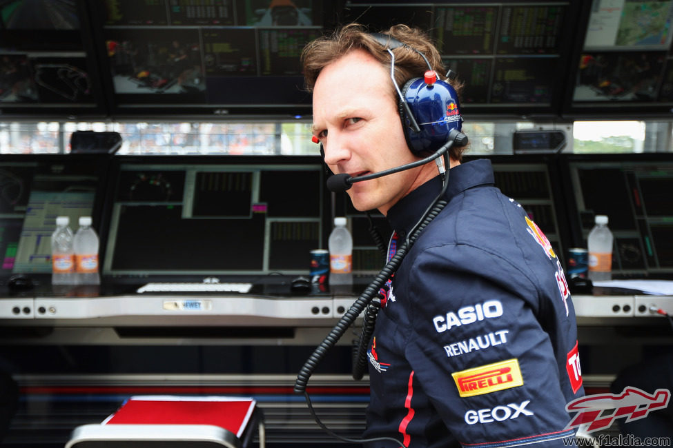 Christian Horner en el muro del equipo Red Bull en Interlagos