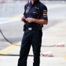 Adrian Newey en el pit lane del circuito de Interlagos