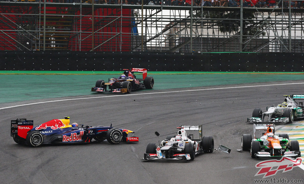 Un Red Bull y un Toro Rosso con problemas en Brasil 2012