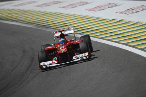 Fernando Alonso clasificó octavo en Brasil