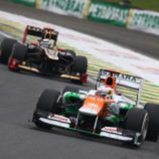 Nico Hülkenberg adelantó a los McLaren y lideró gran parte del GP de Brasil 2012