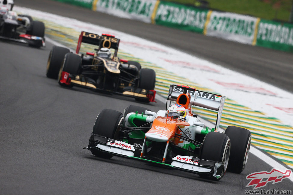 Nico Hülkenberg adelantó a los McLaren y lideró gran parte del GP de Brasil 2012