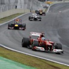 Fernando Alonso remontó de la séptima a la segunda plaza en Brasil