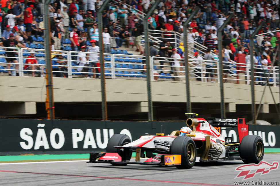 Narain Karthikeyan completa la clasificación en Brasil