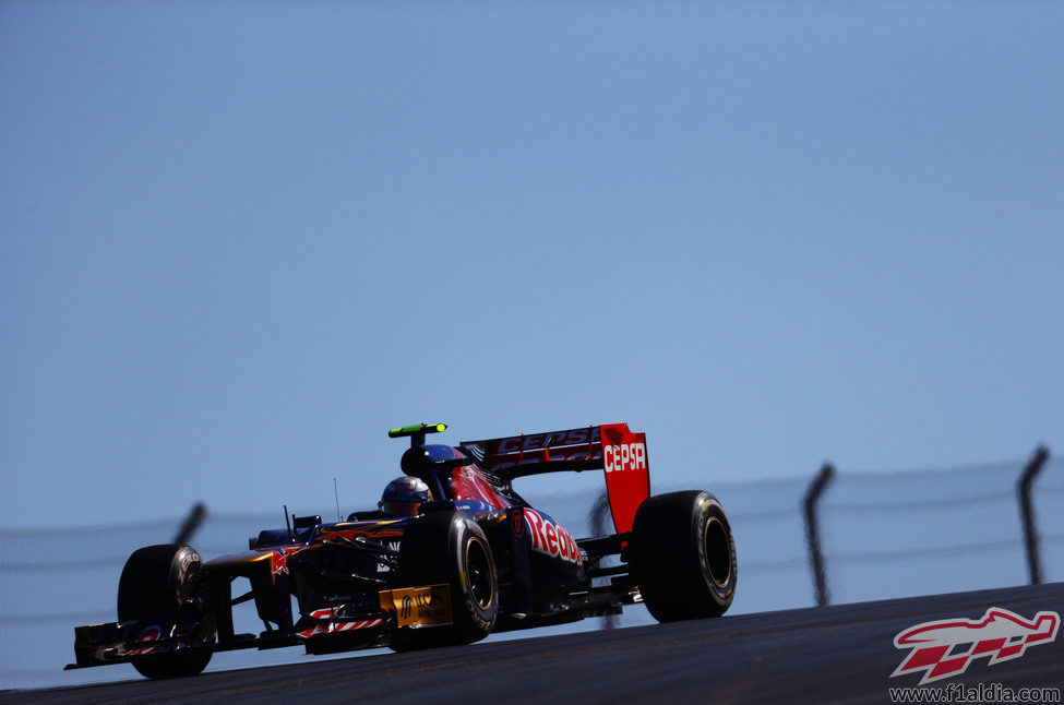 Jean-Eric Vergne no terminó la carrera de Austin por un problema con la suspensión