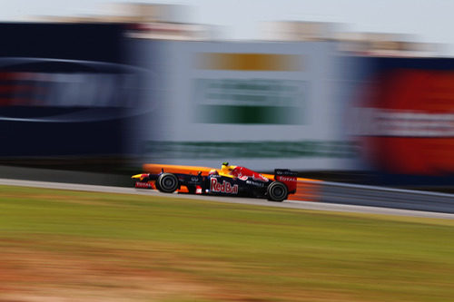 Mark Webber completa los últimos Libres 1 del año en Brasil