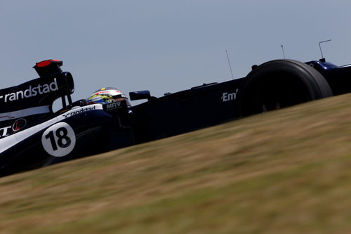 Pastor Maldonado pasa una cuesta en Interlagos