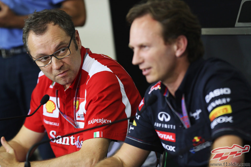 Domenicali y Horner en la rueda de prensa de la FIA en Interlagos