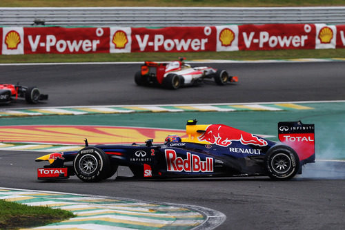 Trompo de Mark Webber en la carrera de Interlagos