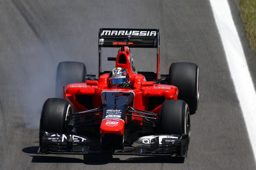 Timo Glock se pasa de frenada en el circuito de Interlagos