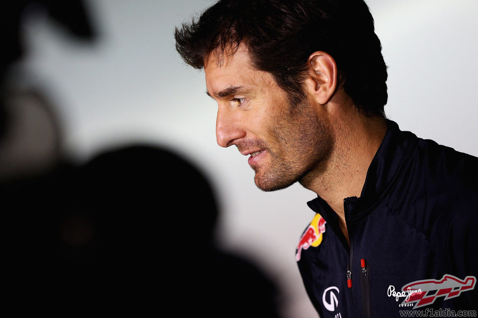 Mark Webber en la sede de Red Bull tras el final de temporada 2012