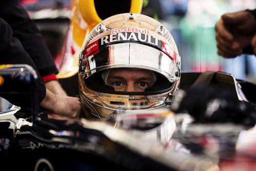 Sebastian Vettel en su RB8 para la exhibición en Graz