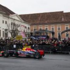 Sebastian Vettel rueda por las calles de Graz