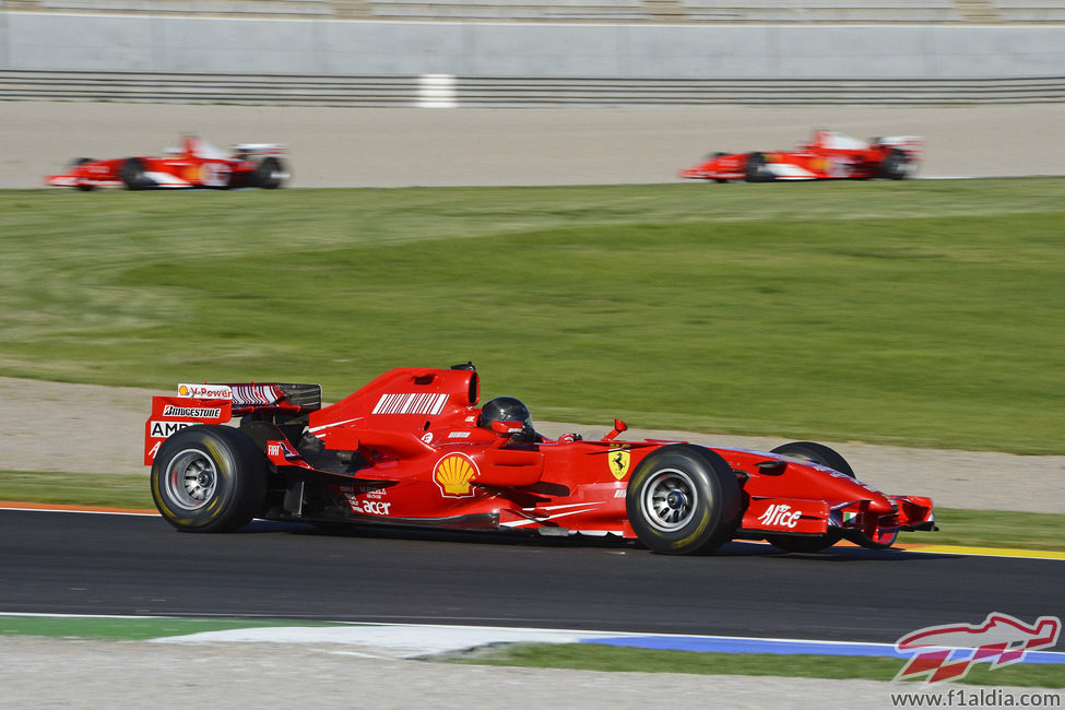 El Ferrari de 2007 rueda en Cheste 2007