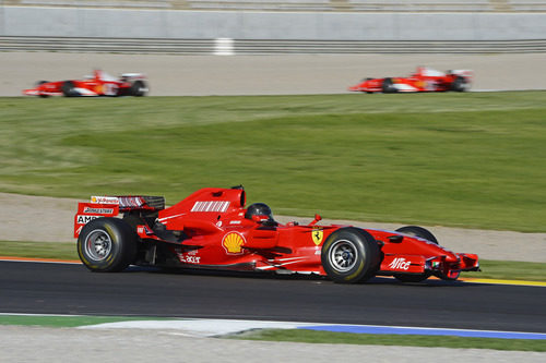 El Ferrari de 2007 rueda en Cheste 2007