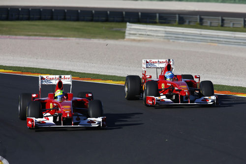 Alonso y Massa con el F60 en las Finales Mundiales de Ferrari 2012