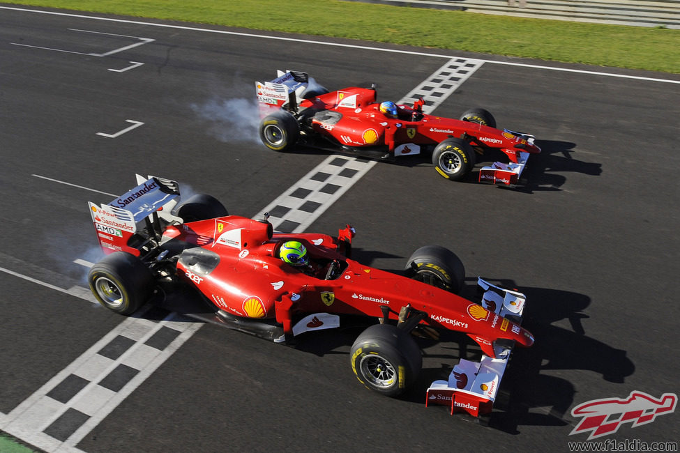 Alonso y Massa cruzan la meta de Cheste a los mandos del F60