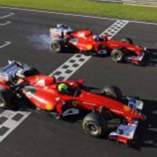 Alonso y Massa cruzan la meta de Cheste a los mandos del F60