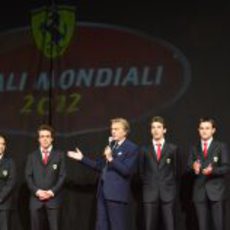 Massa, Alonso, Montezemolo, Bianchi y Rigon en la cena de gala de Ferrari