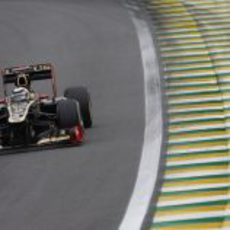 Kimi Ráikkönen clasificó noveno en Brasil