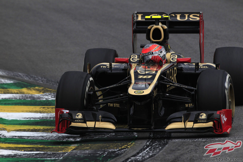 Romain Grosjean rueda con el compuesto medio en Brasil