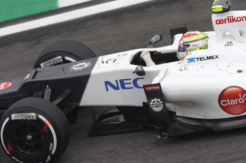 Sergio Pérez rueda en la Q2 de Brasil con el neumático medio