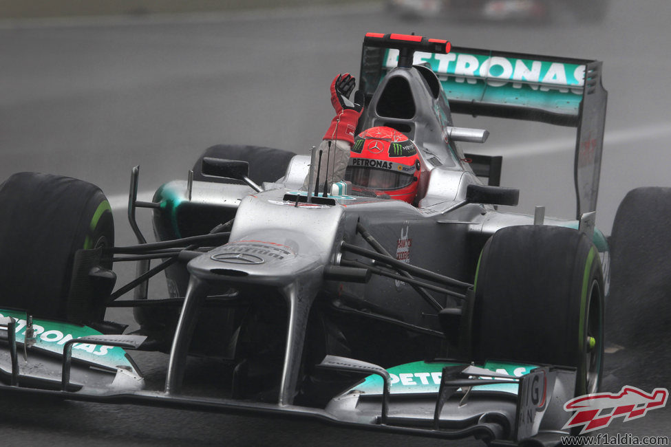 Michael Schumacher terminó la temporada con un séptimo puesto en Brasil