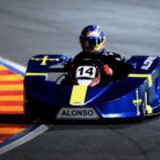 Fernando Alonso, a bordo de su kart asturiano