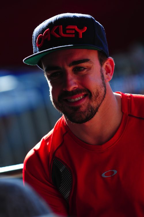Fernando Alonso sonríe en el  'Desafio das Estrelas 2013'